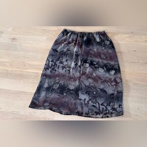Ilyza vintage floral printed skirt size large